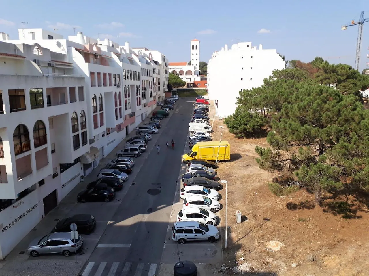 T2 Tahiti - Terraco, Familiar, Garagem, Wifi Apartment Quarteira