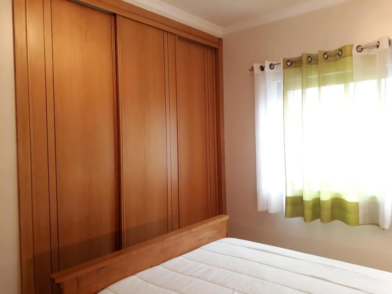 T2 Tahiti - Terraco, Familiar, Garagem, Wifi Apartment Quarteira
